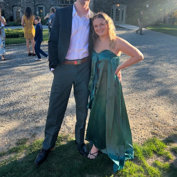 Elegant Green Strapless Dress - Picture 2 of 2